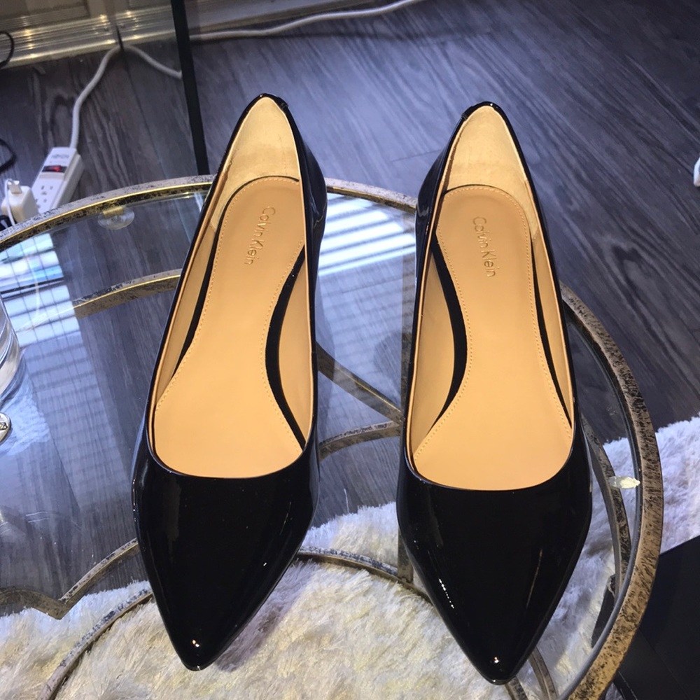 Calvin Klein | Black patent leather work pump